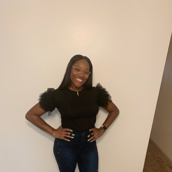 Meet your Posher, Latasha - Picture 1 of 1
